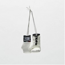 Сувенірна рукавичка Leone White